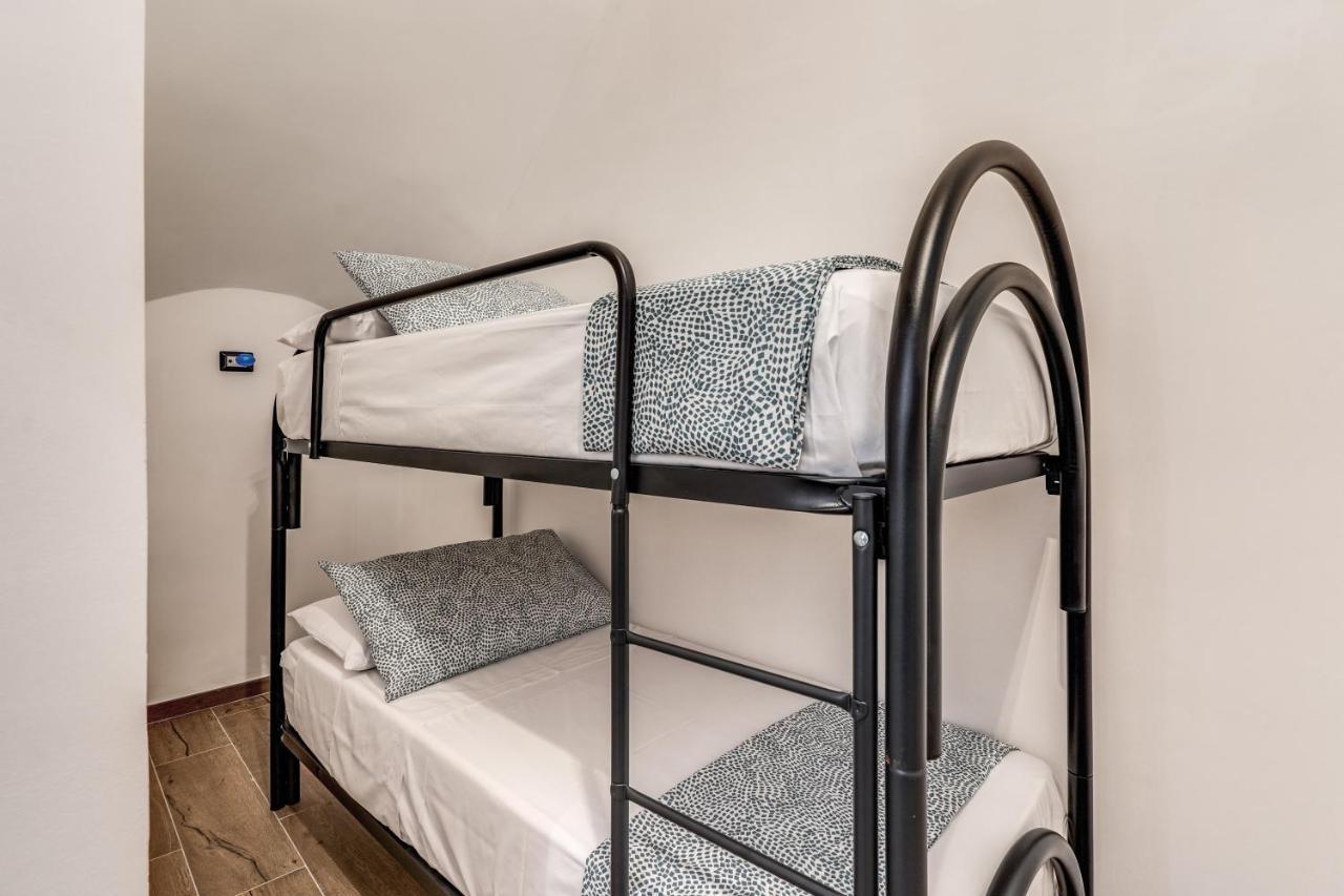 The Quarters Naples Apartments エクステリア 写真