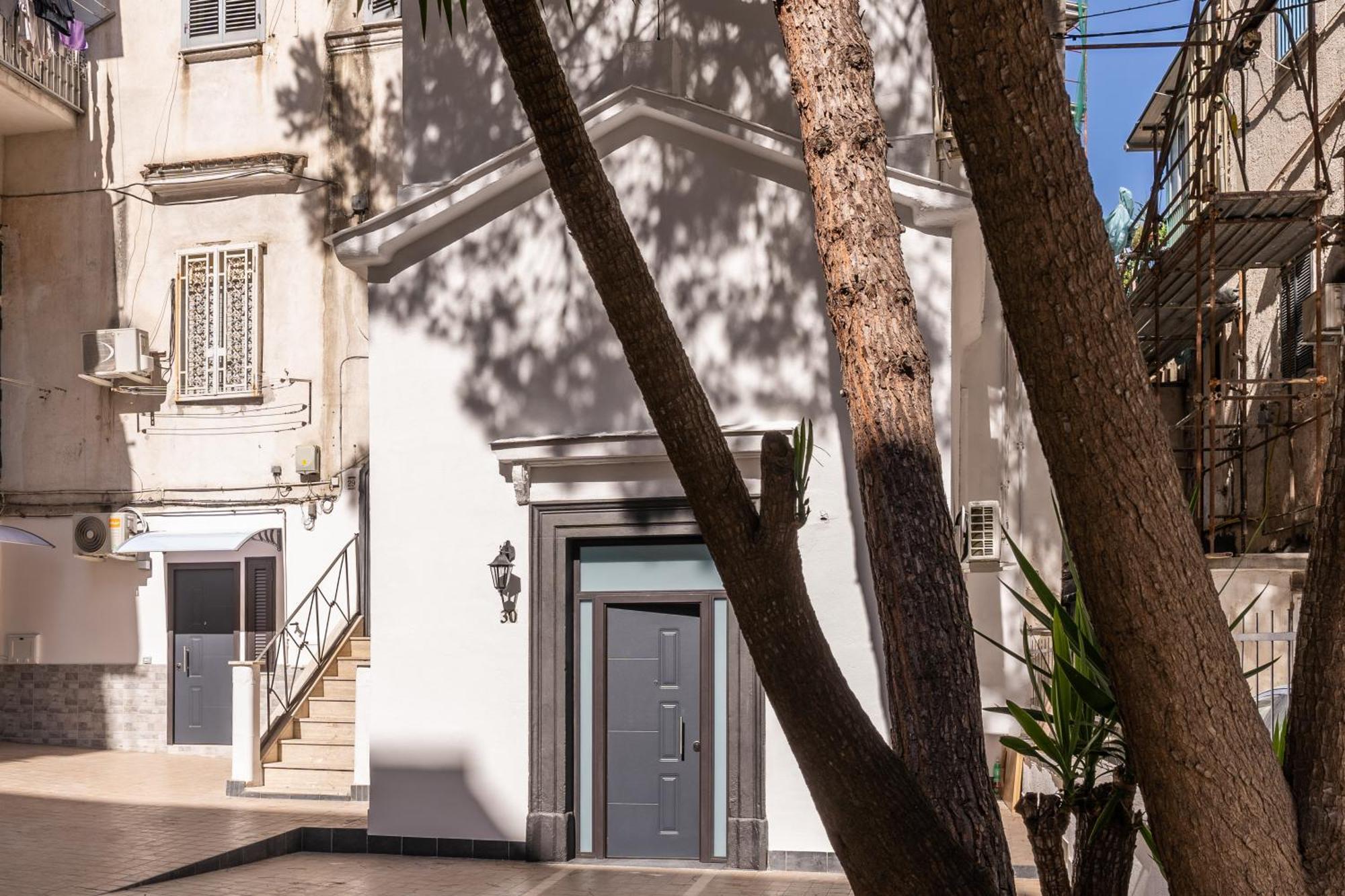 The Quarters Naples Apartments エクステリア 写真