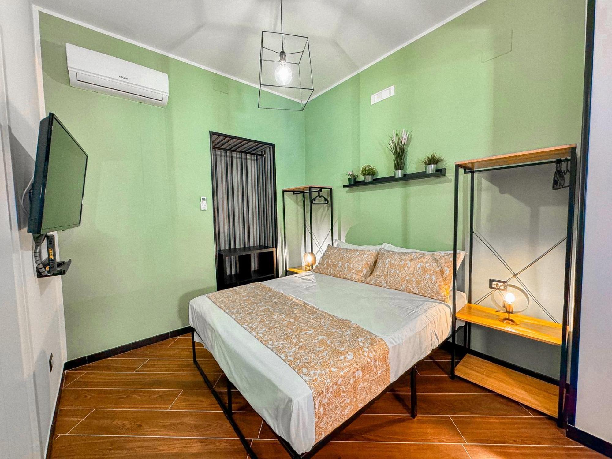 The Quarters Naples Apartments エクステリア 写真