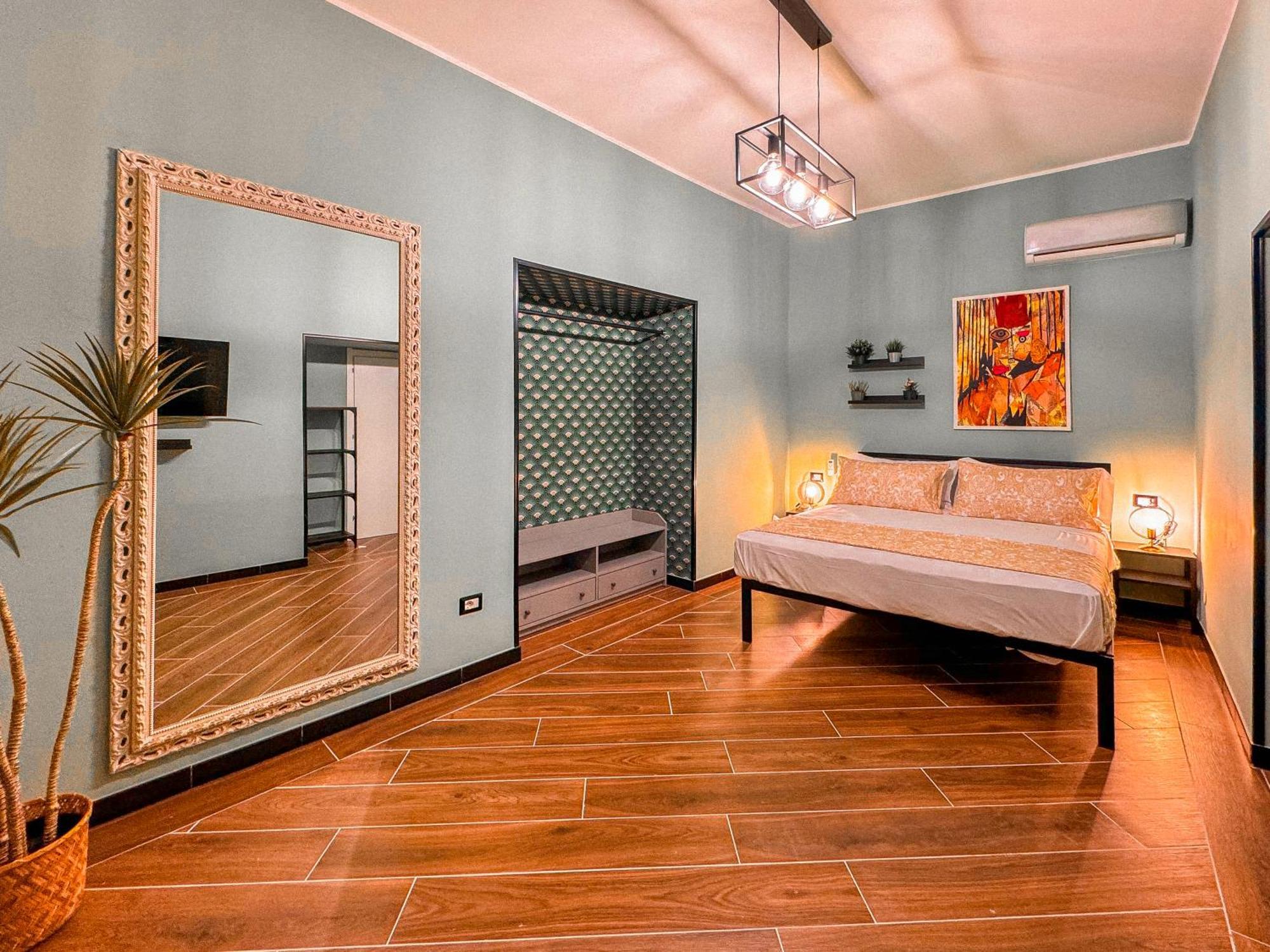 The Quarters Naples Apartments エクステリア 写真