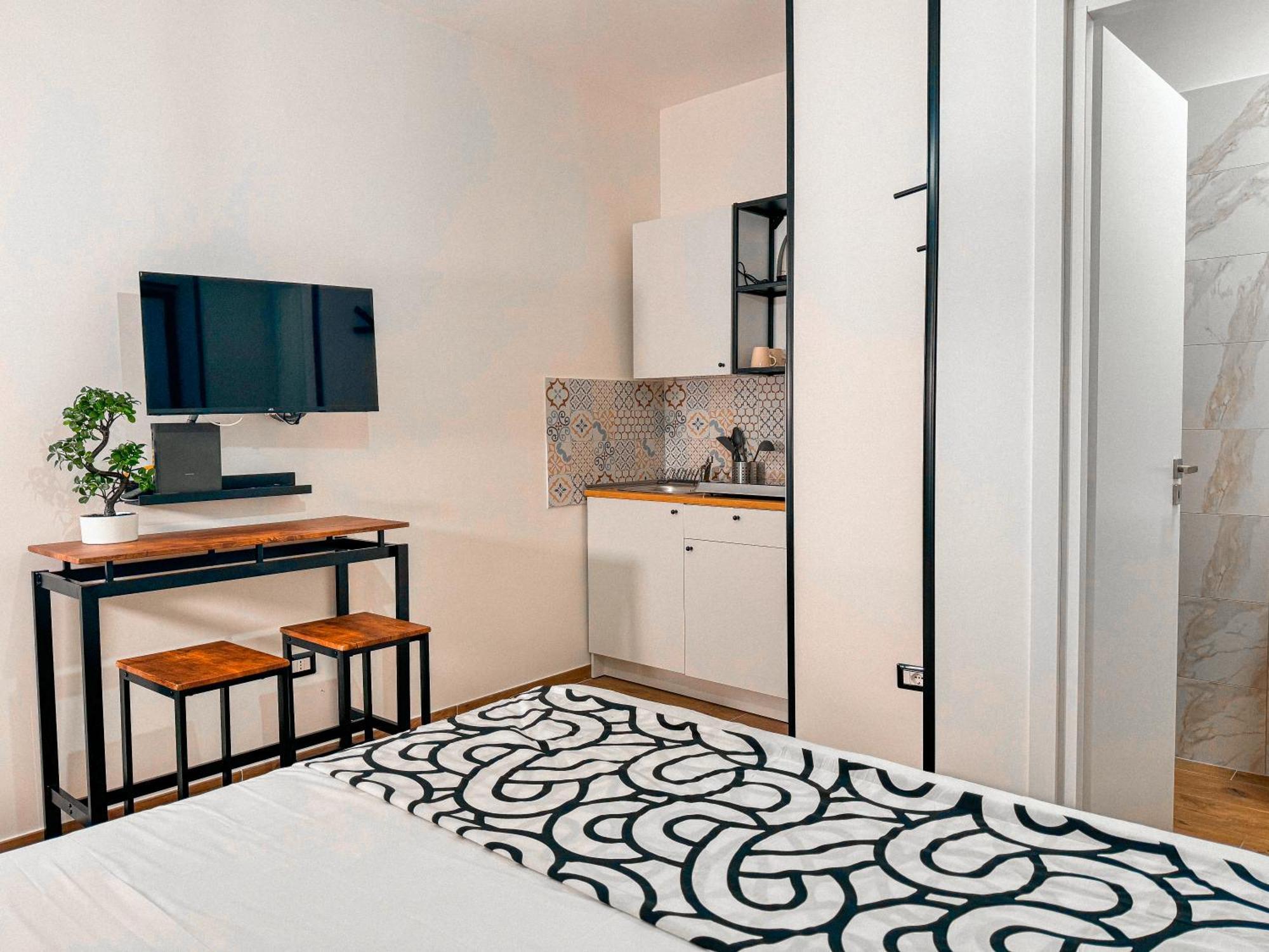 The Quarters Naples Apartments エクステリア 写真